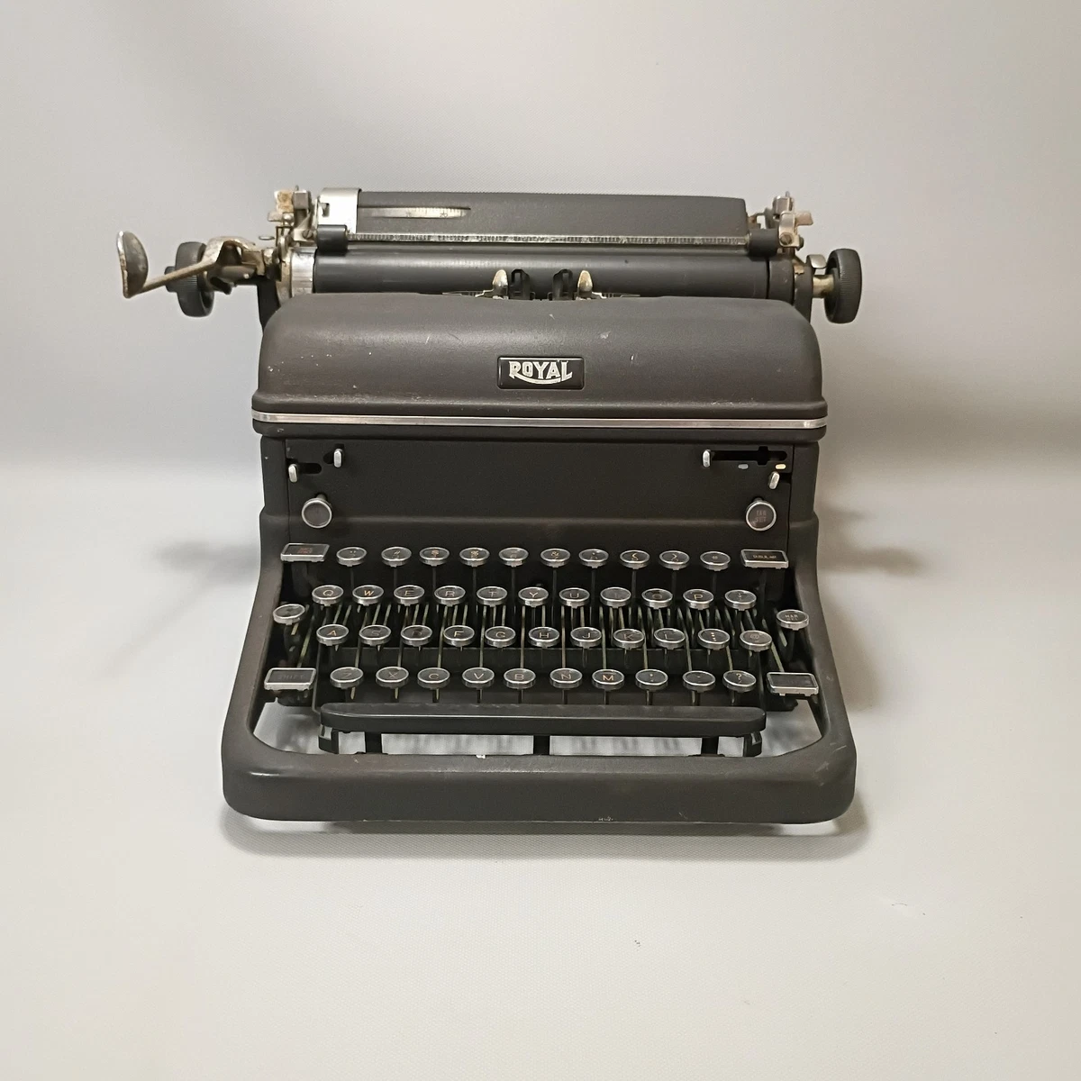Royal Typewriters Collectible with Vintage for sale | eBay
