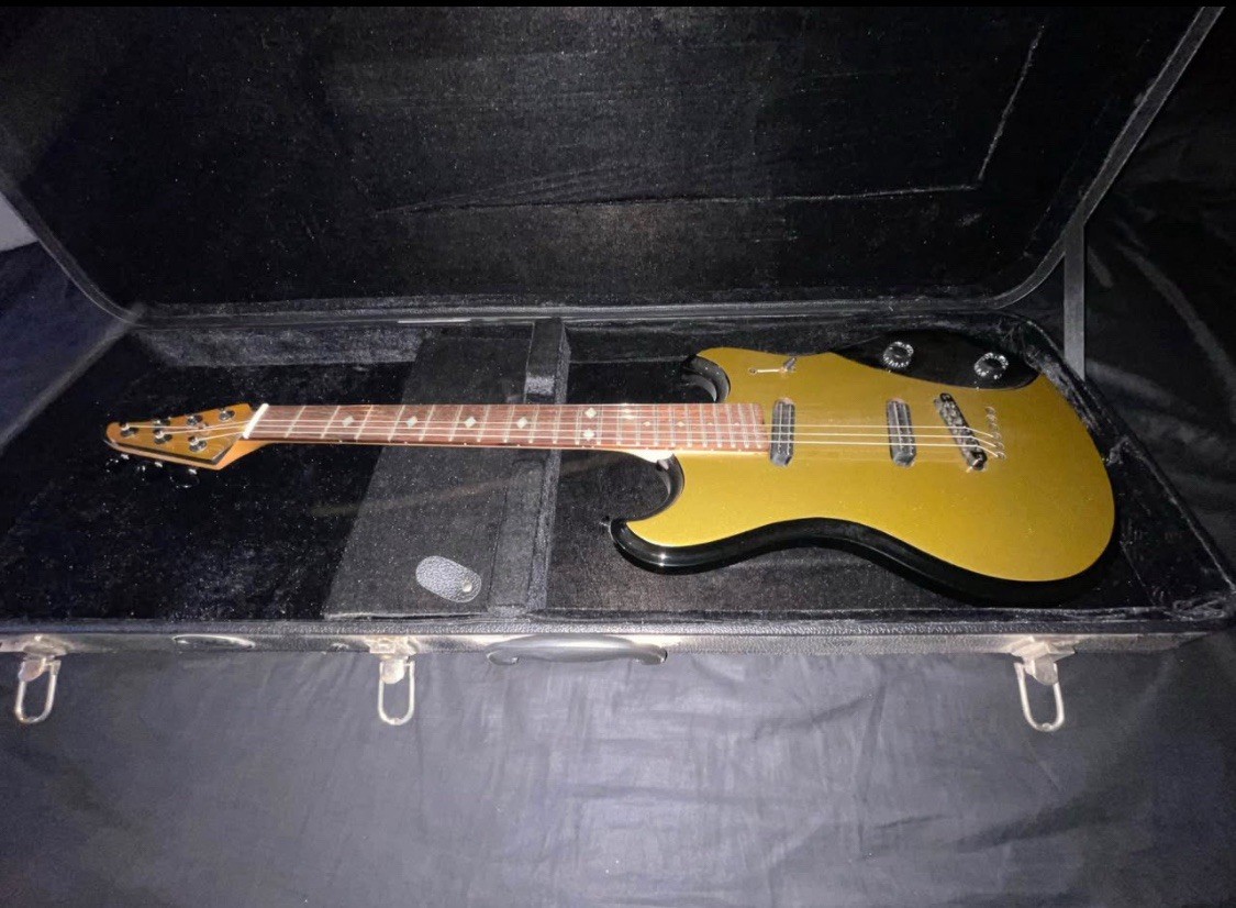 Rare Dean Tonic D Electric Guitar. And Case. Sounds Great! | eBay