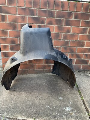 AUDI A2 2000-2005 8Z Delantero Derecho De Plástico Arco Rueda NS 8Z0821172E