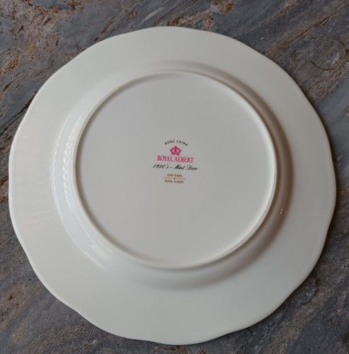 Royal Albert 100 Years /1930's Mint Deco 20cm Plate - Picture 2 of 9
