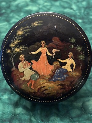 Palekh Russian Hand Painted Lacquer Jewelry Trinket Box Signed Girl Dancing
