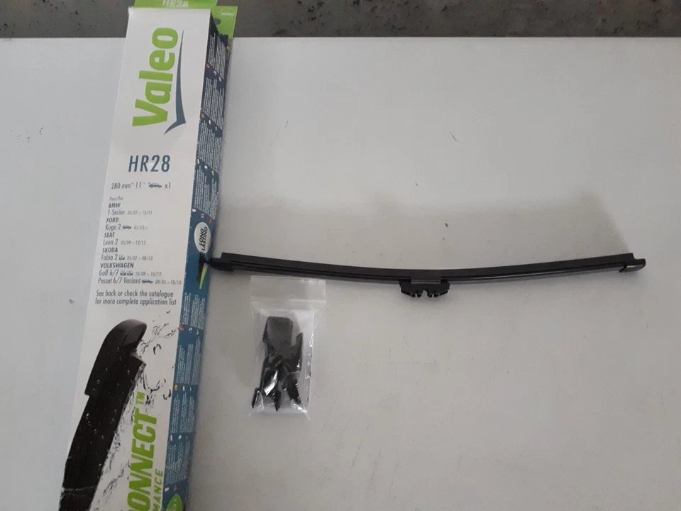 1 Balai d'essuie-glace Arrière 280mm sans cadre VALEO HR28 BMW série 1 VW GOLF 6 - Photo 2/4