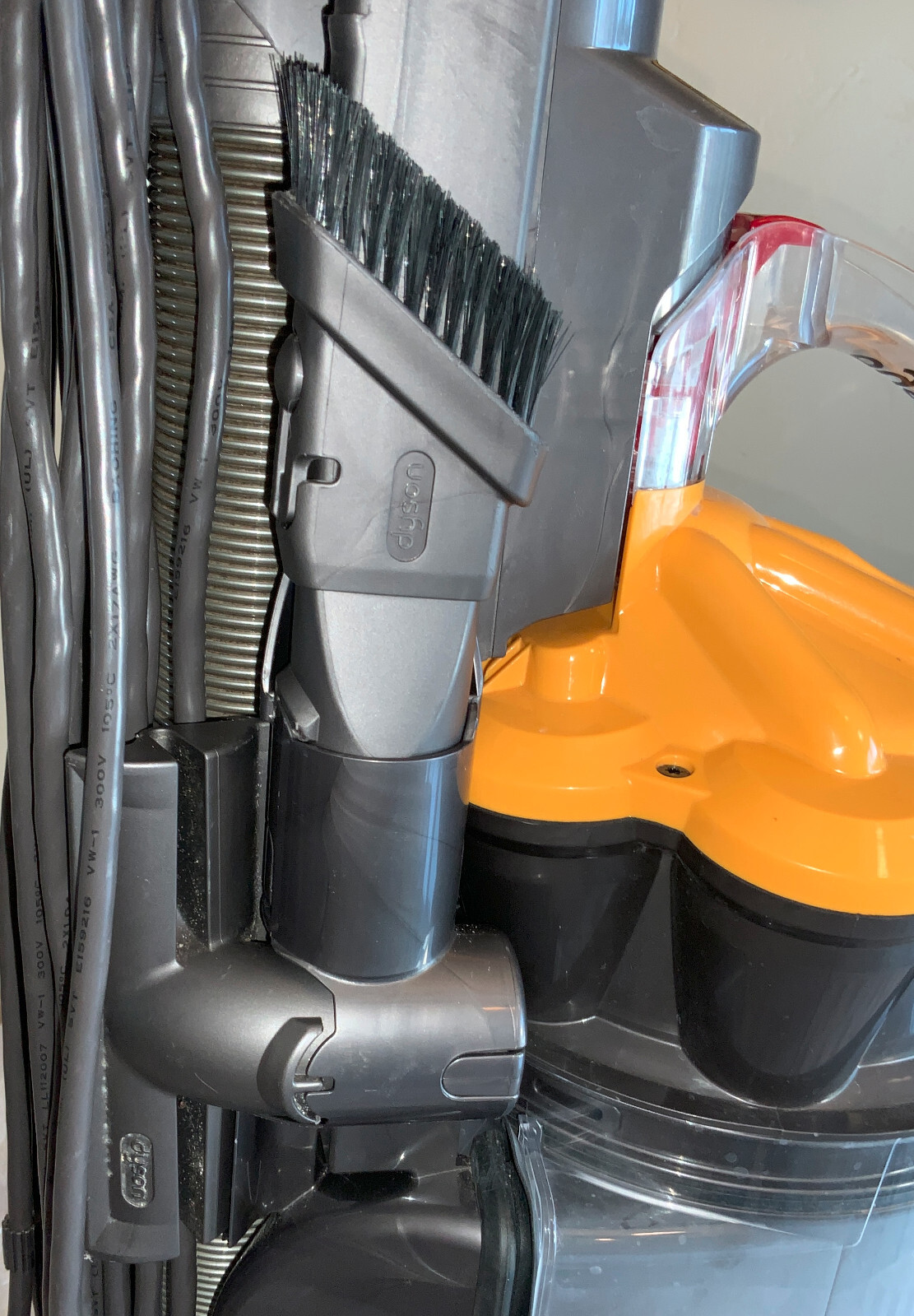 CLEAN! Dyson DC33 Cyclone Vacuum Cleaner COMPLETE Upright MultiFloor