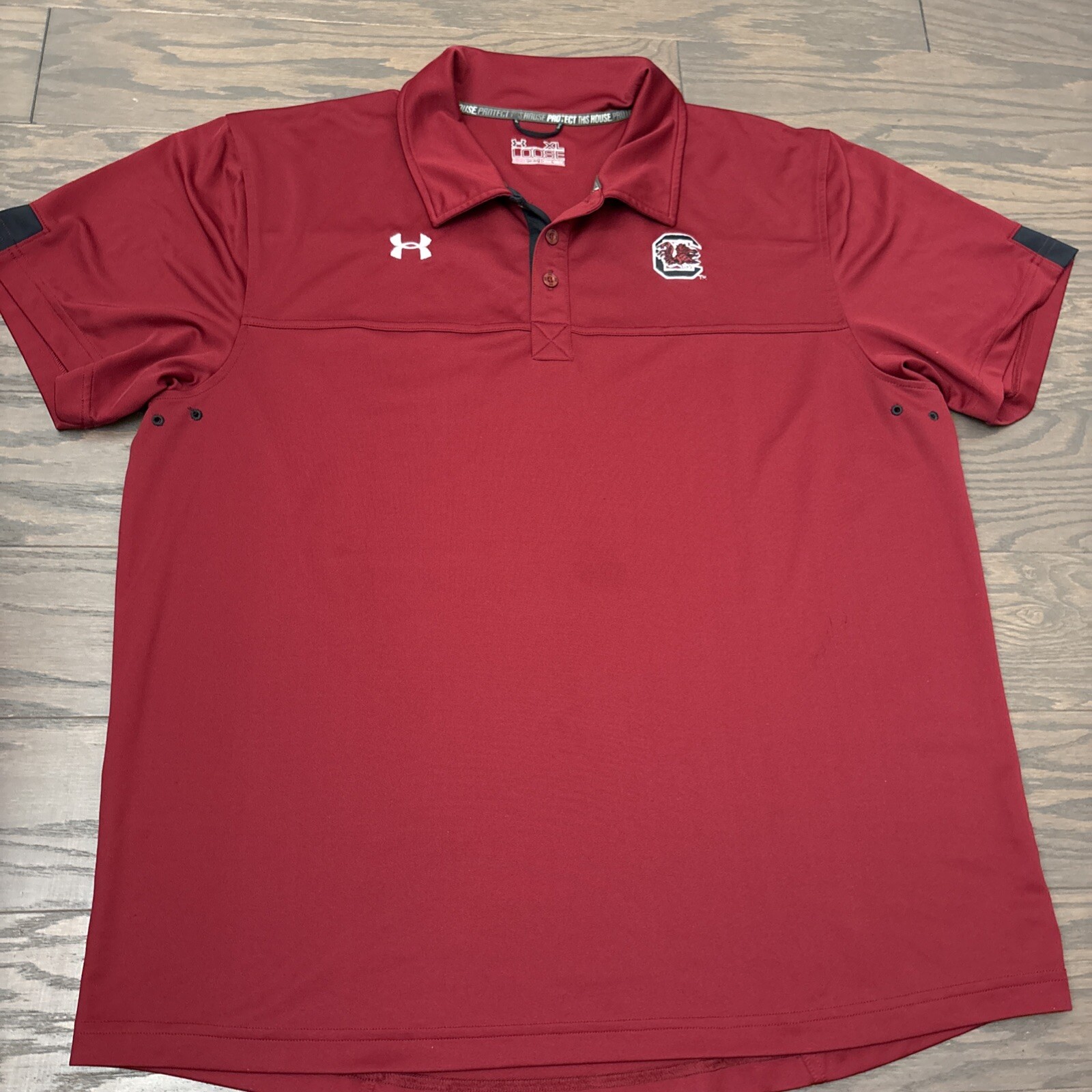 Under Armour Mens XL South Carolina Gamecocks Heatgear Maroon Polo Shirt NCAA