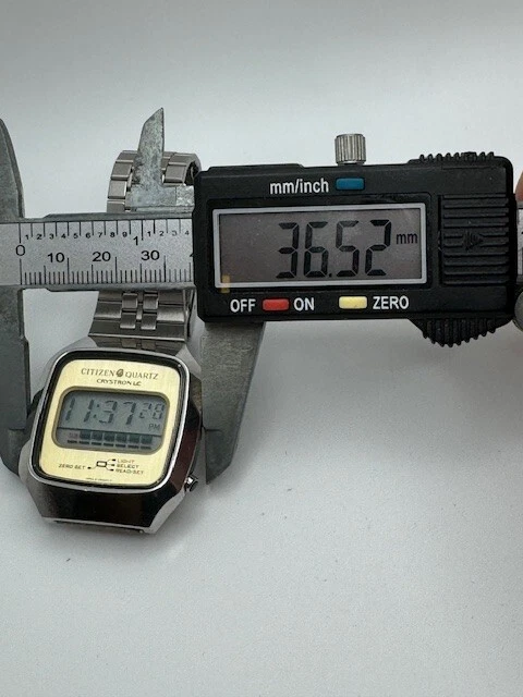 Reloj digital Citizen 50-1093 Crystron LC vintage de cuarzo tono plateado para hombre Foto 3 de 4