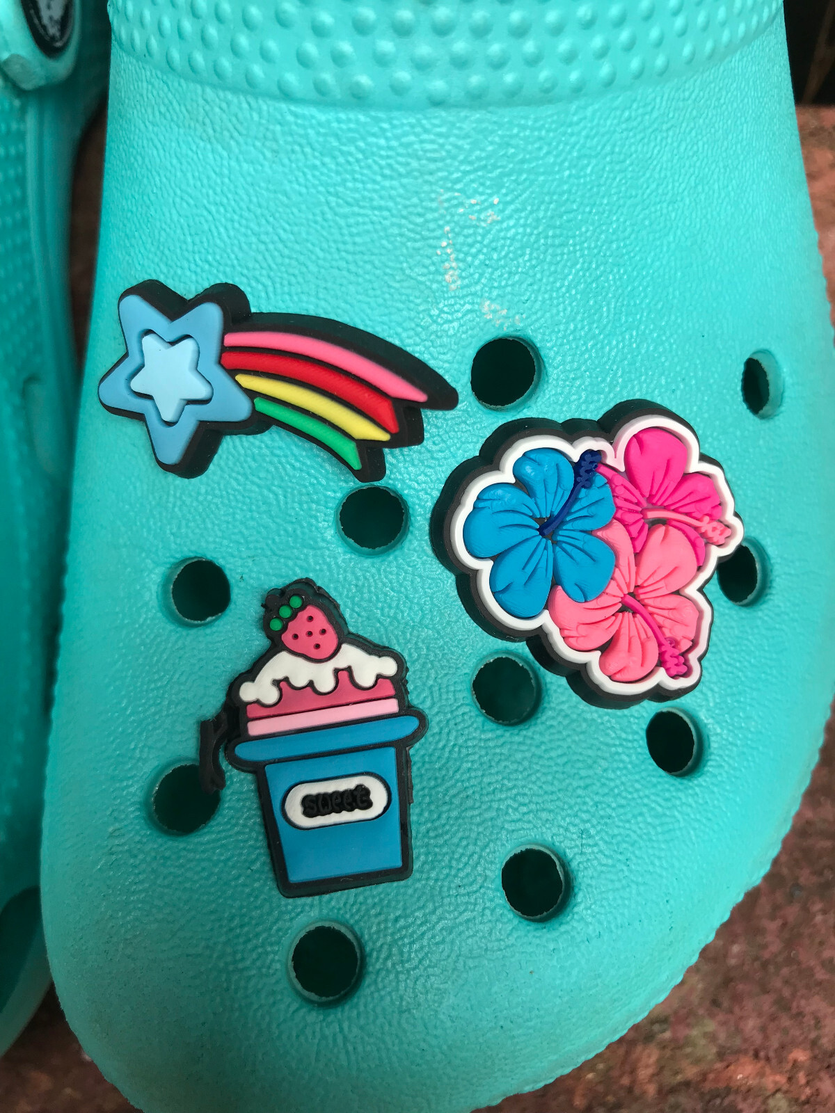 shoe lace crocs