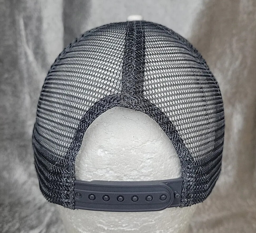 The Running store hat PEAK Performance white Mesh… - image 4