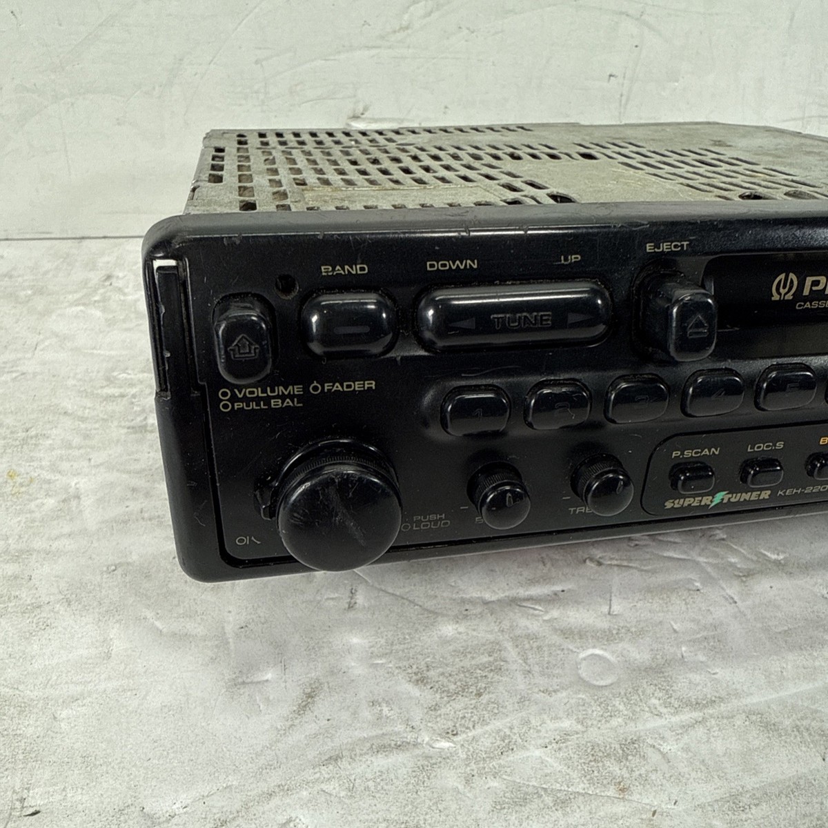 Pioneer KEH-2200QR Super Tuner Cassette Tape Player (UNTESTED AS