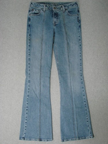 TH03431 **SILVER** FLARE LEG WOMENS JEANS sz29; NICE JEANS!