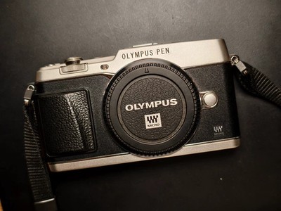 Olympus PEN E-P5 Silver Mirrorless Digital Camera Only Body 16.1MP