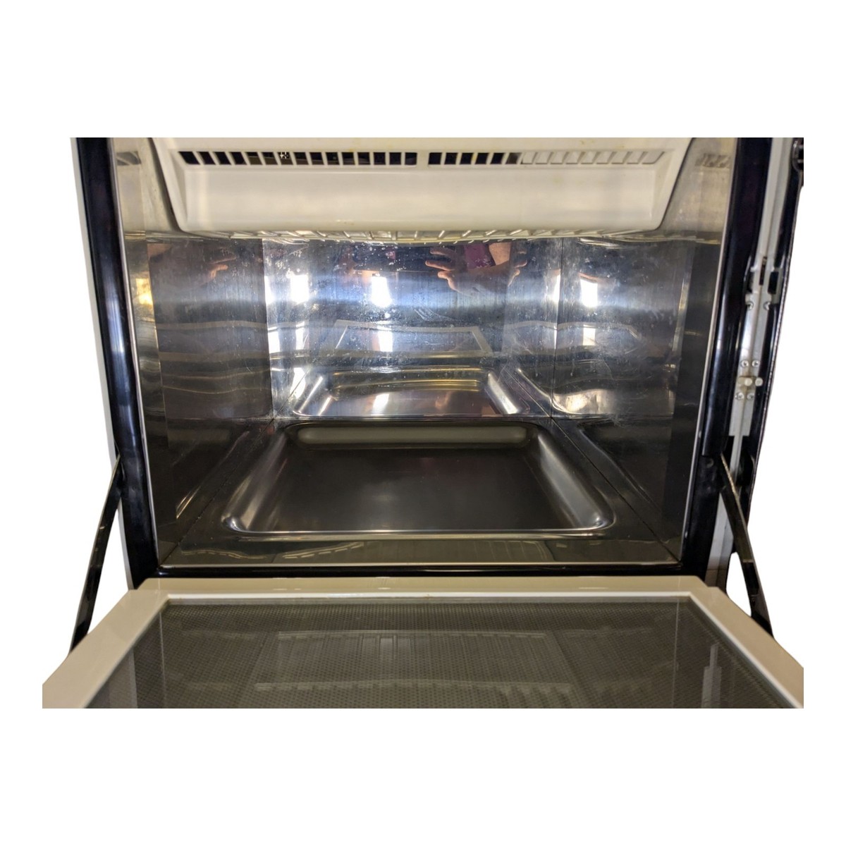 Raytheon Amana Radarange Microwave Oven - Image 4