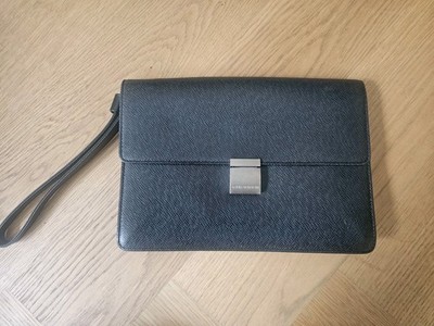 Louis Vuitton Selenga Business Taiga Leder Clutch
