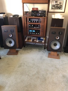 infinity reference studio monitor