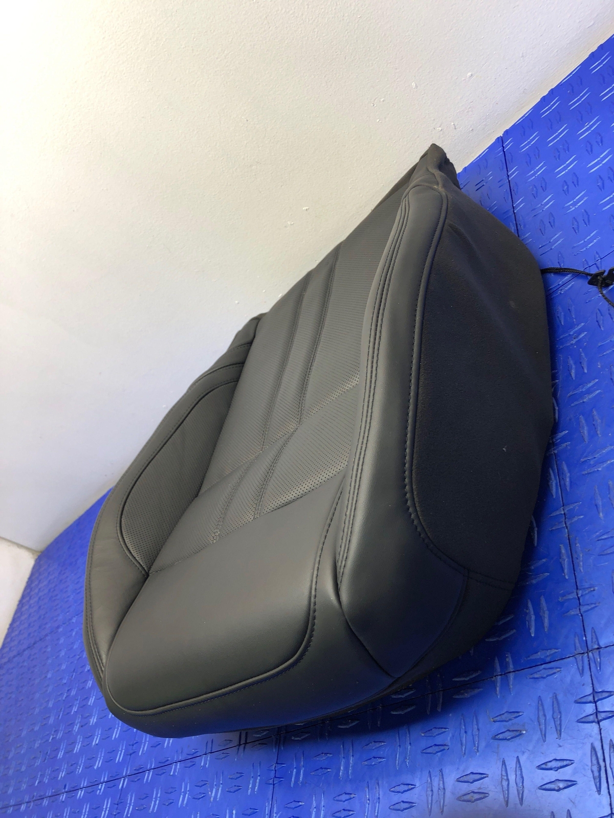 2013-2021 MASERATI QUATTROPORTE M156 FRONT RIGHT LOWER VENTILATED SEAT CUSHION