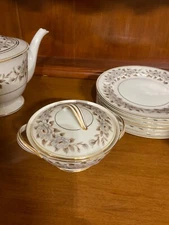 Noritake Glenbrook Tea Pot, Sugar/Creamer/Cups/Saucers/Lunch Plates-22 pieces