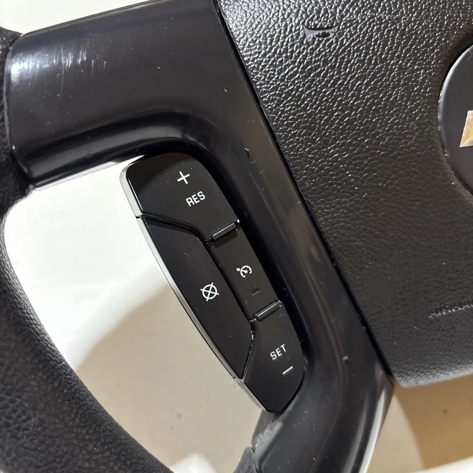 Volante GMC/Chevy 2007-2011 con control de crucero Tahoe, Sierra, Suburban Foto 4 de 4