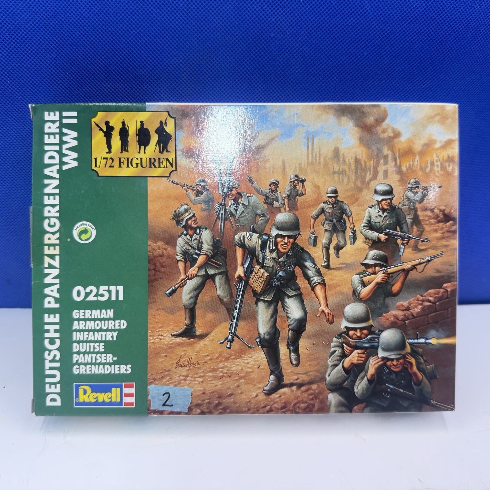 Revell Mini 1:72 GERMAN ARMOURED INFANTRY  WW2 1941 R2511 COMPLETE (2)
