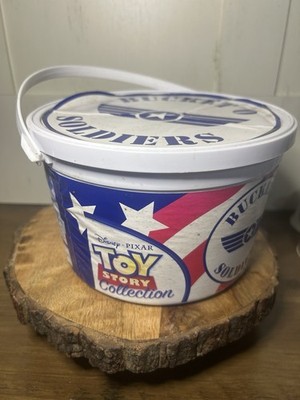 DISNEY PIXAR Toy Story Collection Bucket O Soldiers Thinkway toys