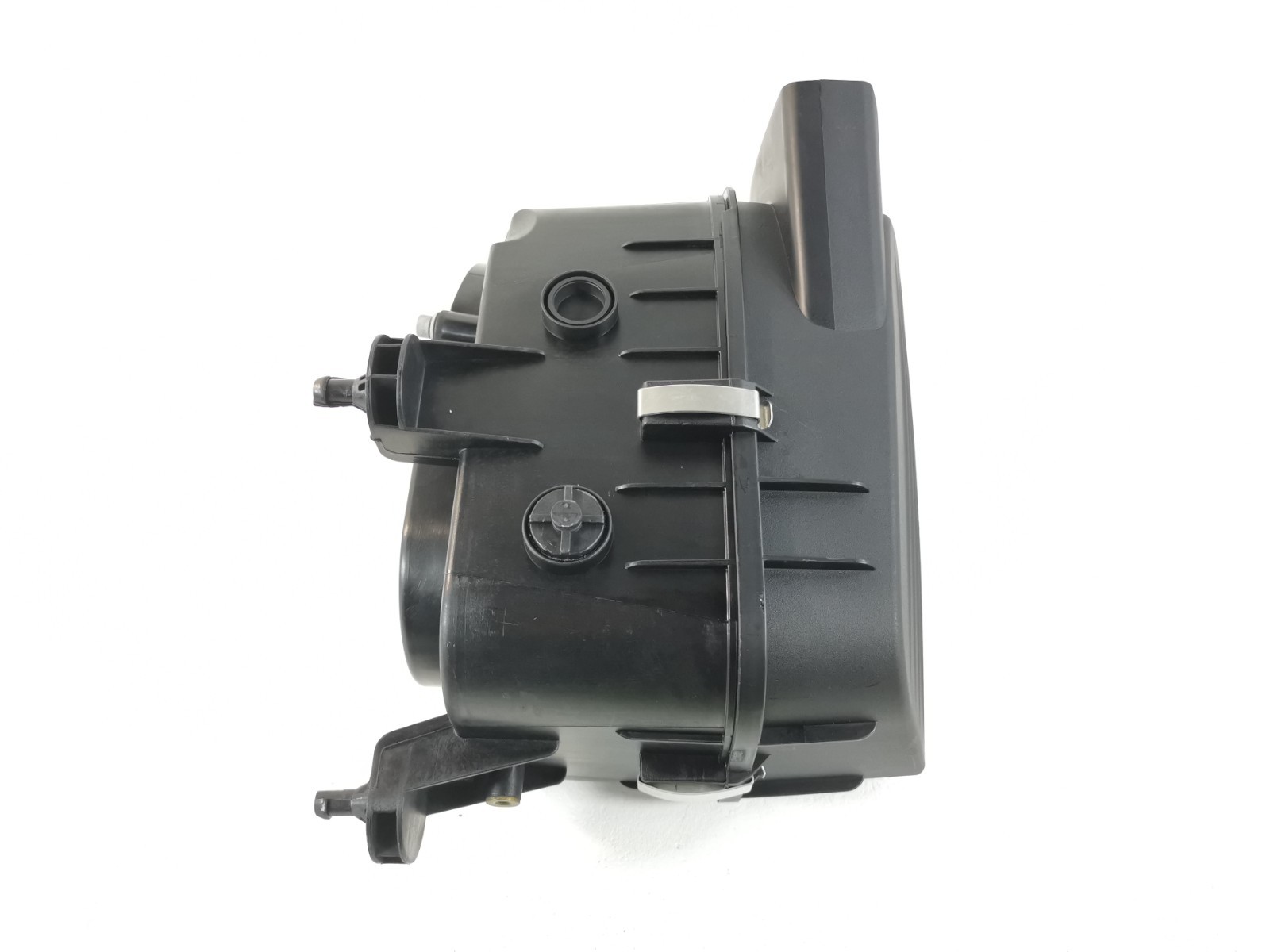 MASERATI LEVANTE S 3.0L AWD 2017  Left Side Engine Air Filter Box 670005844 OEM