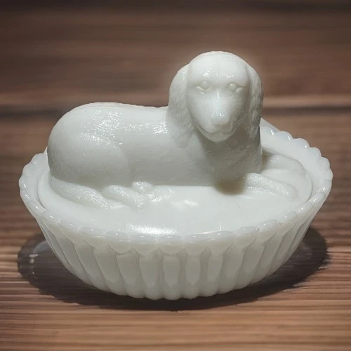 Beautiful Westmoreland 1889 - 1924 Dog on Bed Covered Milk Glass Dish
