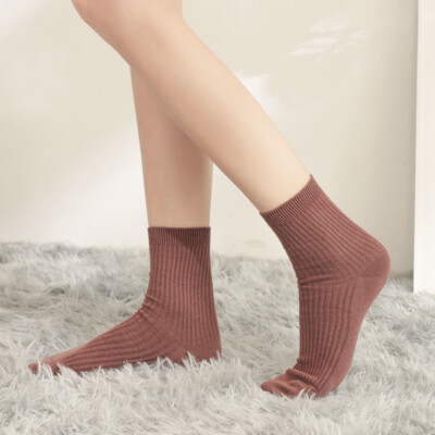 5 Pairs of women's winter solid cotton wicking and deodorant medium socks