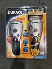 DURACELL CRANK LIGHT AM/FM RADIO Flashlight USB phone Charger NO BATTS NEEDED