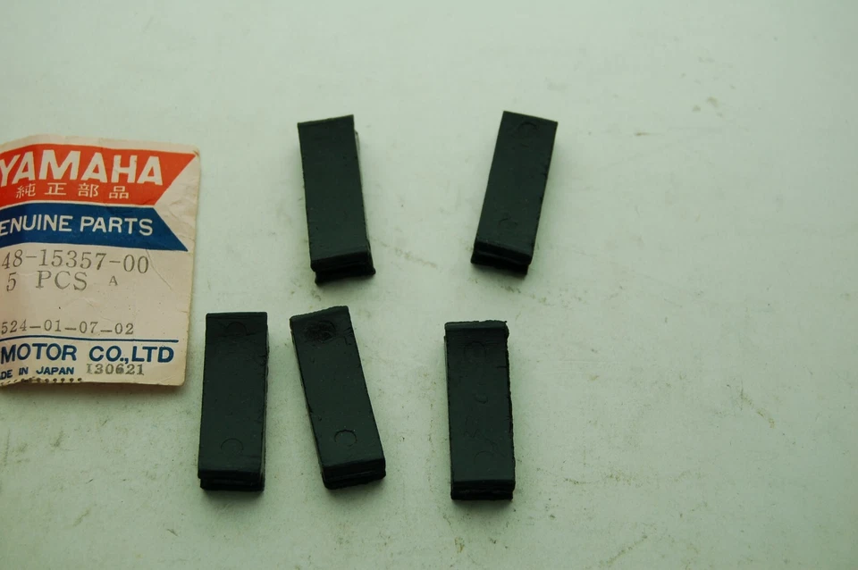 5 NOS YAMAHA AT1/2/3 CT1/2/3 HT1 LT2/3 DT125 1969-76 OJAL 248-15357-00-00  Foto 3 de 4