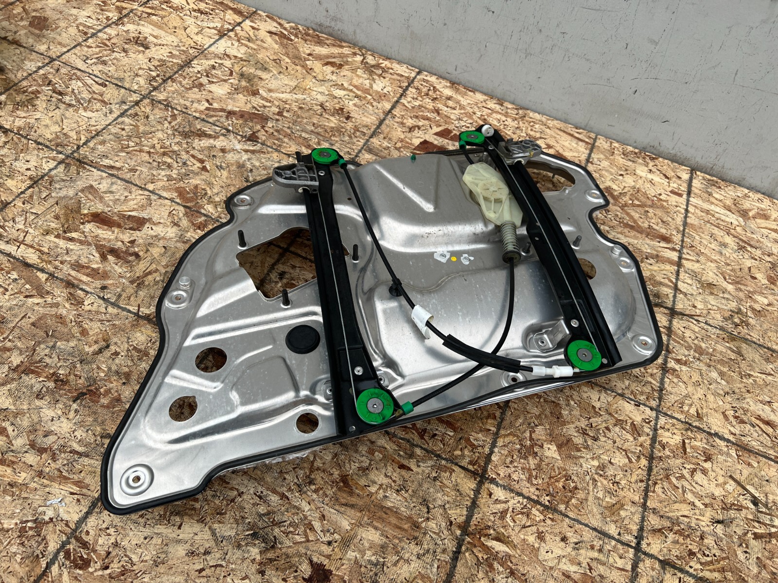 Bentley Flying Spur 2006-2012 REAR+LEFT Window regulator