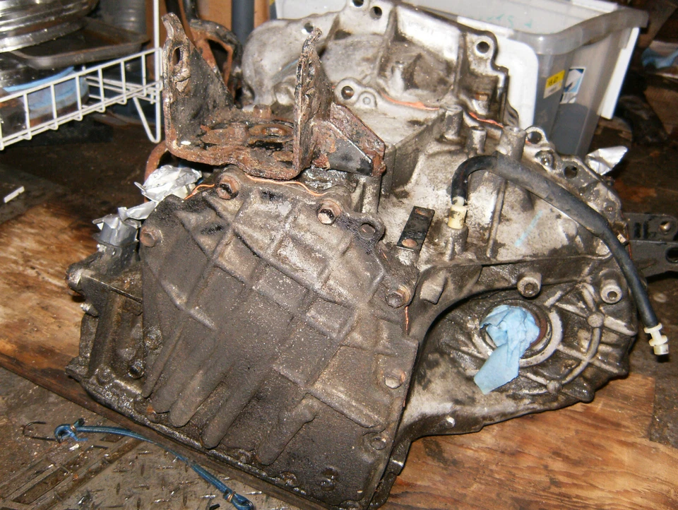 2000 - 2005 年丰田 Celica GT 1ZZ 自动变速器 带扭矩转换器 — 第 3/4 张图片