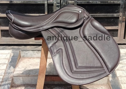 Selle De Saut À Cheval En Cuir Souple Incurvée Anglaise Contact Étroit Selle De Saut À Cheval En Cuir Souple Incurvée Anglaise Contact Étroit