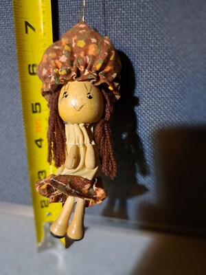 Vintage Emson Hanging Peg Doll Ornament Magnet  Hand Crafted Taiwan #423Bin10
