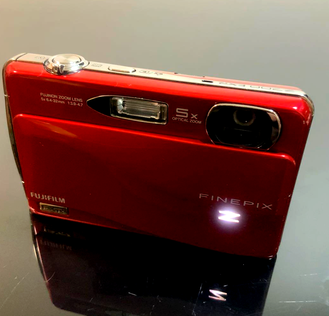 Fujifilm FinePix Z700EXR Red 12MP Digital Camera with 5x Zoom EXR Sensor
