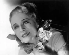 Norma Shearer lovely smiling glmour portrait 24x30 inch poster