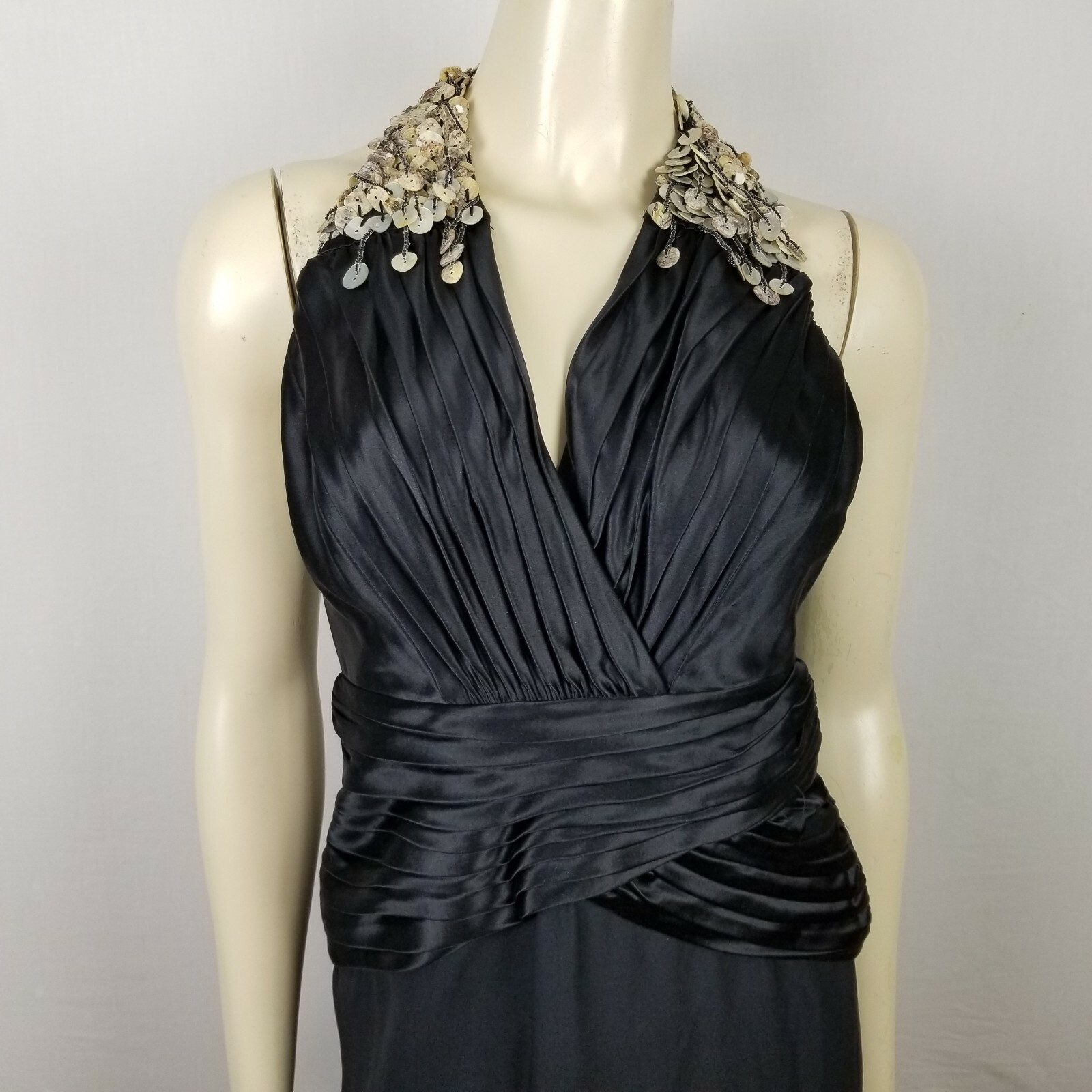 Tadashi halter styled open back shell beaded form… - image 9