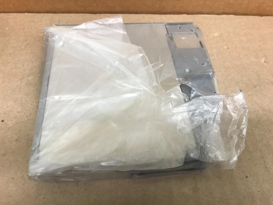 Dell Latitude D-Series Laptop Floppy Disk Drive Module FDDM-101 7T761-A01 0Y6933 - Image 2 of 2