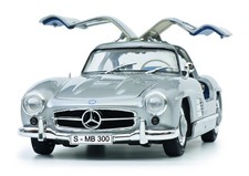 Mercedes Benz 300SL Flügeltürer W198 silber 1:18 Schuco 450045200 Modellauto