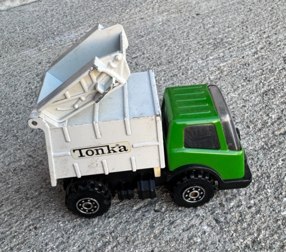 Vintage Mini Tonka Trash Garbage Truck Green & White Japan 4" Steel - Image 2 of 4