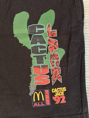 Cactus Jack McDonald'sロゴ付きショートパンツ Cactus Jack McDonald'sロゴ付きショートパンツ 【公式通販】