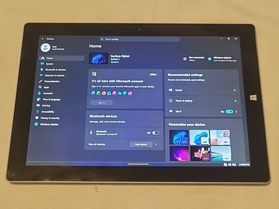 Microsoft Surface 3 1645 10.8'' Windows 11 Tablet - Atom x7 / 4GB / 128GB SSD