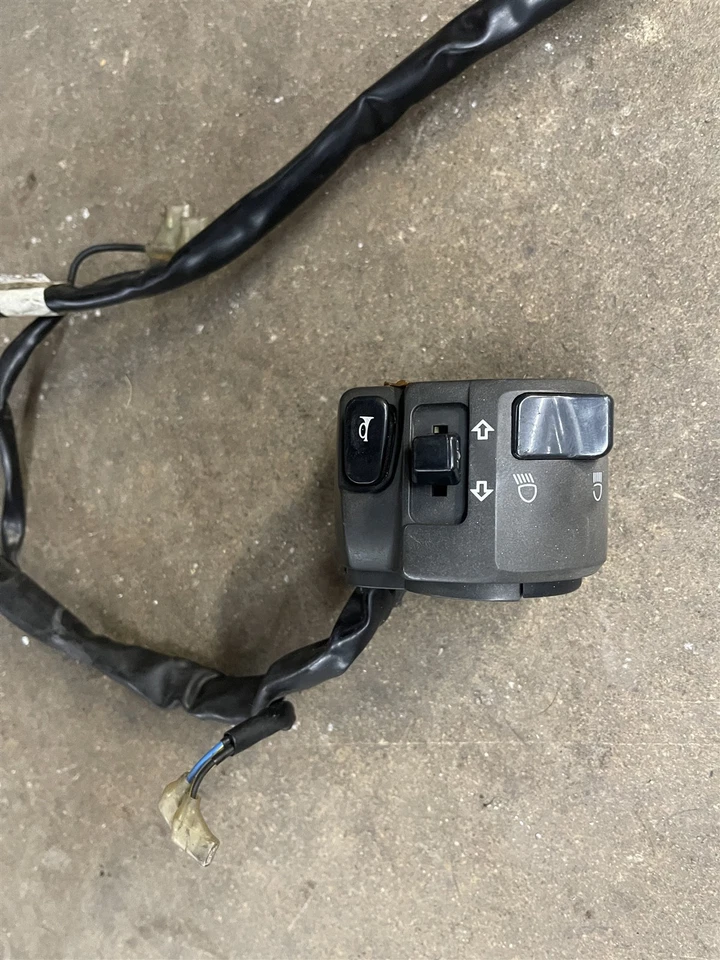 Interruptor de barra izquierda Yamaha YZFR1 YZF R1 04 05 06 2004 2005 2006 OEM bocina giro Foto 2 de 4