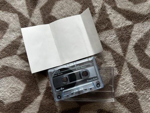 STRYPER : AGAINST YHE LAW THAILAND VINTAGE CASSETTE - Picture 2 of 2