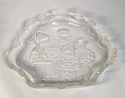 Mikasa Y2k Glass Embossed Christmas Carolers Raised Candy Dish Hearts 7''