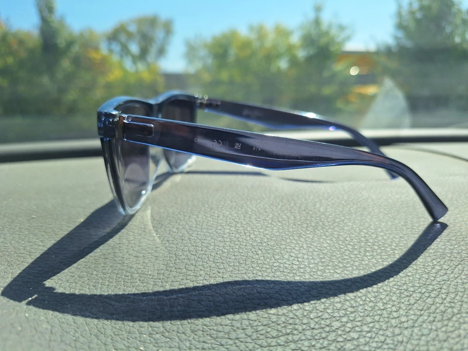 Gafas de sol unisex con marco cuadrado de plástico multicolor Sean John SJS1015 54-10-145 Foto 2 de 4