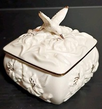 Lenox Hummingbird Trinket Box 24k Gold Trim Excellent Condition 2.5