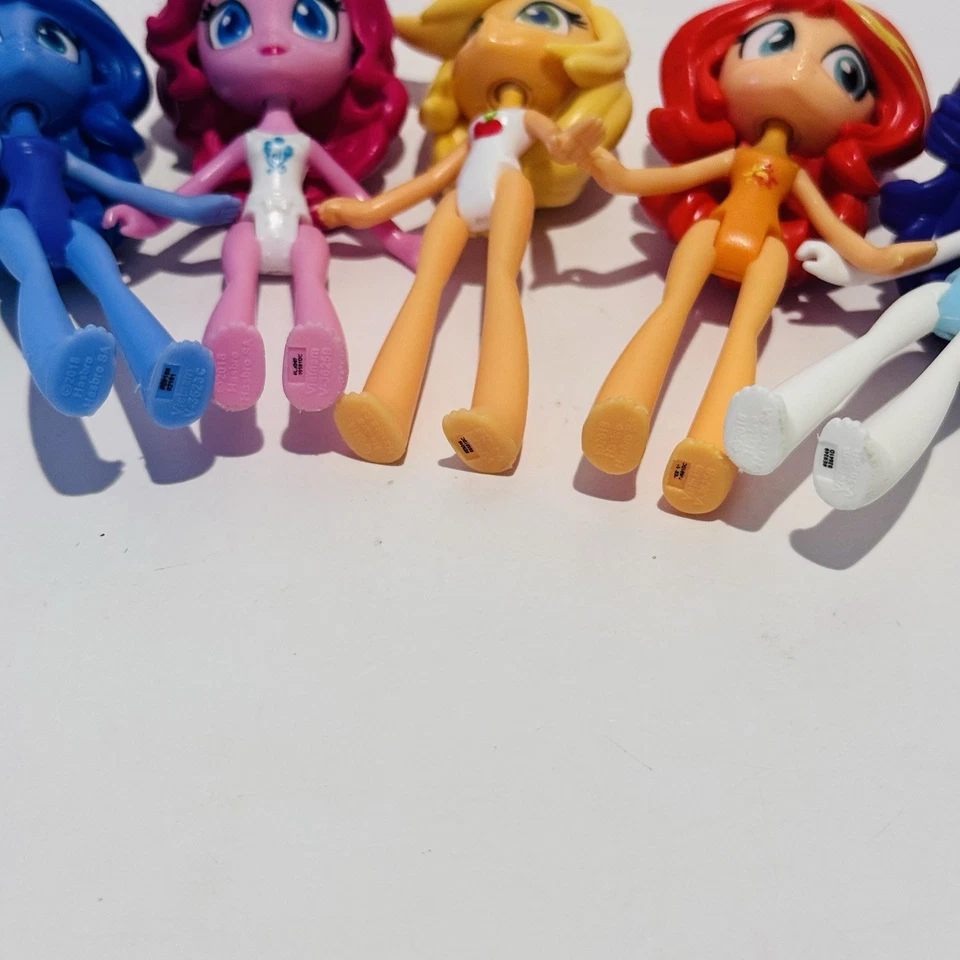 MLP My Little Pony Equestria Lote 50 Piezas incluyendo 5 Muñecas y Accesorios Usado en Excelente Condición Foto 3 de 4