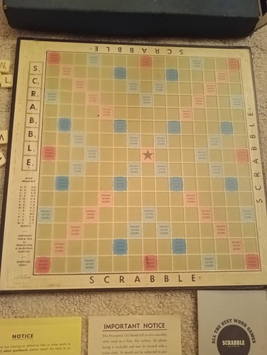 Vtg 70s Scrabble Deluxe Edition Turntable Red Trays White Tiles *Look Read* - Picture 20 of 21
