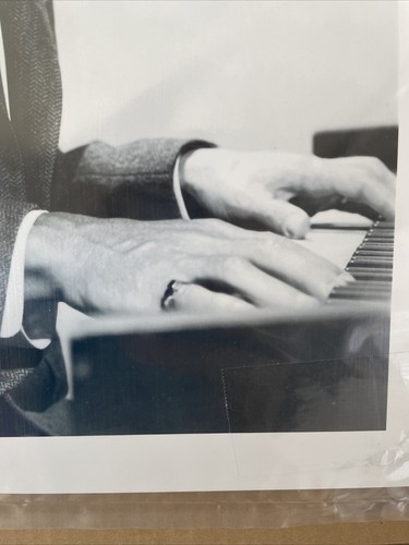 Celebrity Vault Frank Sinatra Playing Piano Smoking 20" x 16" Archival Print COA - Picture 9 of 9