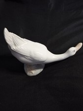 Nao by Lladro Goose/Duck Figurine In Very Good Condition