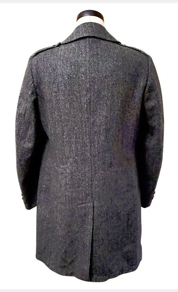 Vintage 1970s gray tweed overcoat by Energy Manufacturing Company | Size 42 - Image 3 of 4