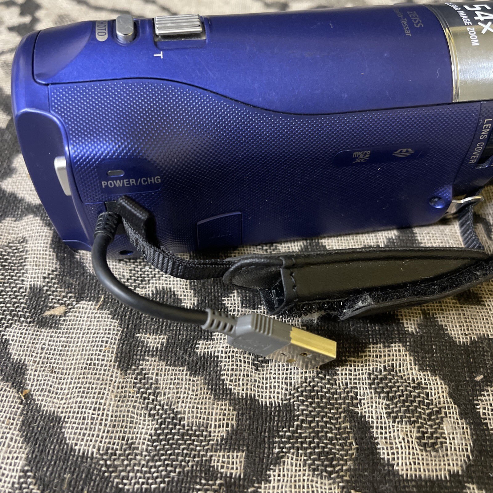 Sony Handycam HD Camcorder HDR-CX240 9.2MP Blue w/Battery